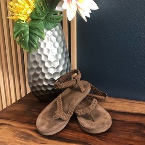 Leather braided Teva Sandals. Great condition. Sz 8